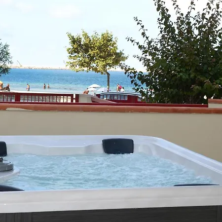 Lido33 *